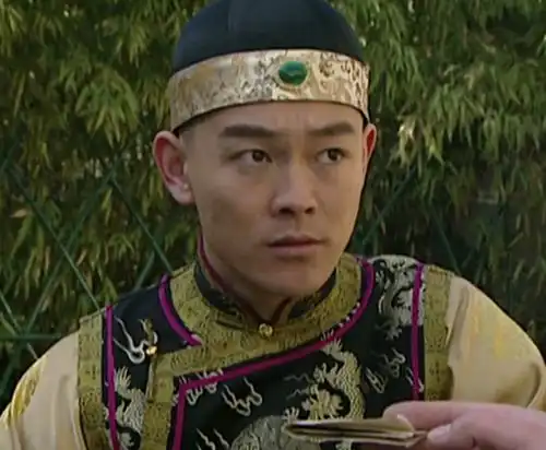 雍正王朝弘时串联张廷璐,泄露考题是小事,目的是为此事布局
