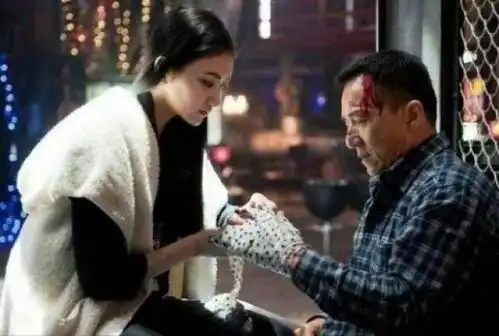 蜘蛛侠教你选搭档年轻时要挑胖的,中年后要挑靓的
