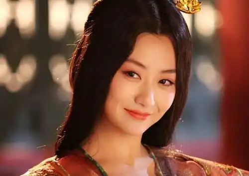 神话三美合体,美得各有千秋,张萌在线喊话胡歌小川在哪
