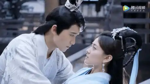 被曝在酒店深夜约会邢昭林与北电女孩疑似恋情曝光