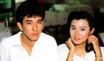 本以为吴彦祖陈冠希够帅了,看到20岁的黄秋生才懂什么是神颜
