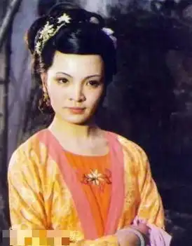 87版红楼梦定妆照曝光陈晓旭邓婕各具风韵
