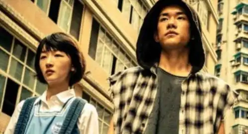 从农村出来的厂妹,为儿子辞职北漂,顶流易烊千玺背后的女人