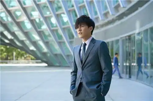 女孩子是喜欢胖点的男孩子还是瘦点的男孩子