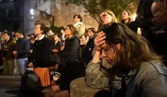 你相信巴黎圣母院有一天会消失吗...
