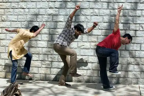 周末影院独处时光,赏一部好影
