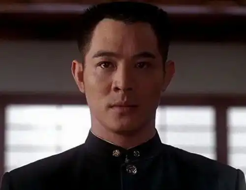 保安队长袁祥仁,武功一流,却不是李连杰的对手
