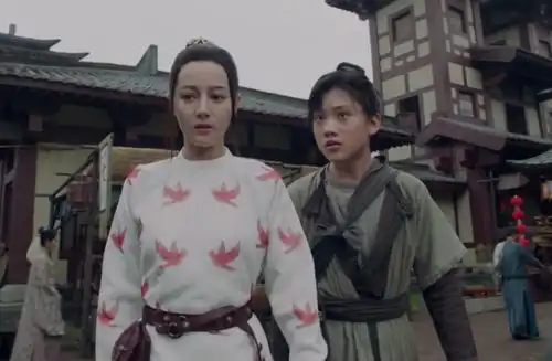 给最美的女人,做最丑的造型
