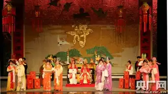 香港艺术节茅威涛专访遥瞻前路万里我自心怀越剧
