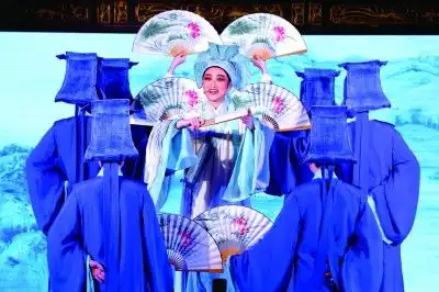 给传统注入新意为戏剧寻找家园