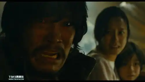 韩国电影釜山行有哪些让你回味无穷的细节或片段
