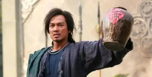 他是金庸笔下最可悲的主角,晚年神功盖世,却难逃走火入魔的结局
