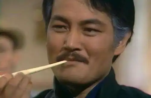 上海滩中冯程程的父亲叫什么