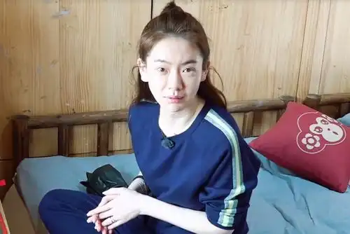 盘点12位女明星素颜照,景甜很清纯,迪丽热巴底子好,谢娜很意外
