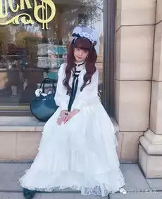 站在lolita顶端的女人,最常用这4款包
