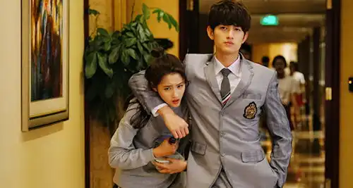 周末看啥片能把gif都演成jpg,关晓彤新剧谁看谁瞎从收视看,瞎的不少