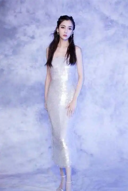 有一种美,叫张韶涵穿上液体裙,参加综艺节目艳压全场
