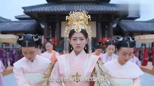 双世宠妃2曲小檀册封当天,心里想的都是段位团灭
