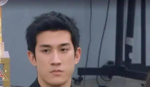 明星齐晒80岁照片林俊杰一脸慈祥,热依扎自嘲可以演鬼片