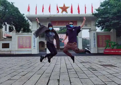 苗苗郑恺重回芳华拍摄地,故地重游引回忆杀,两人度蜜月甜度爆表
