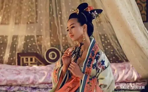 从剧角色黑化看演员演技罗云熙眼神带感,李沁黑化反差超大