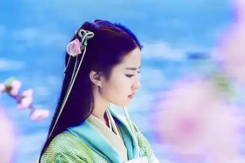 真实身高有女明星同框pk,有的实际很矮,有的却高到出人意料
