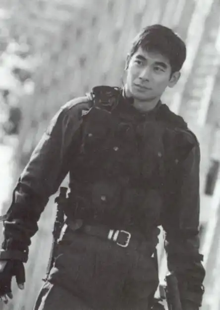 赵文卓时装电影剧照
