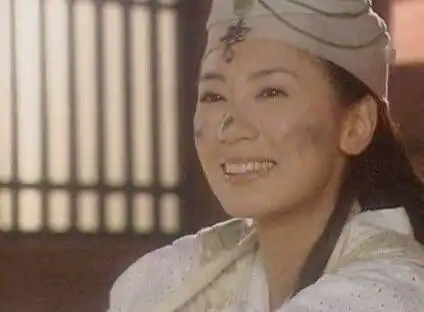 请问贾静雯到底是怎么做到每一部电视剧都是90后的童年的