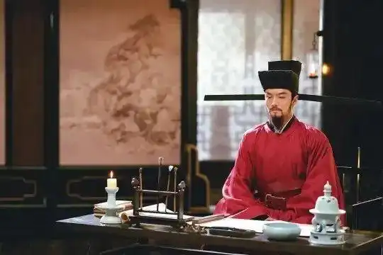 一个有道德的人去做官