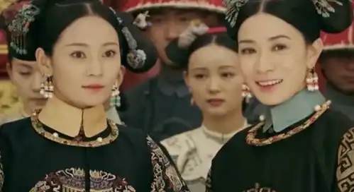 延禧攻略璎珞封为令妃,娴妃气得剪发威胁皇上,结果被废后
