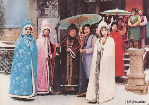 饰演贾政的马加奇离世,欧阳奋强发文悼念,87版红楼梦再也聚不齐了
