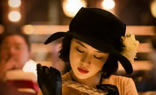 52岁女星演歌厅头牌大码身材演柔弱少女,这些演员自己不尴尬吗