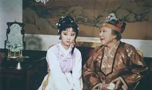 红楼梦贾母为何迟迟不助力林黛玉的婚事,薛姨妈道破玄机