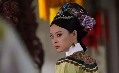 李成儒甄嬛传就是胡编乱造,我觉得它害人不浅
