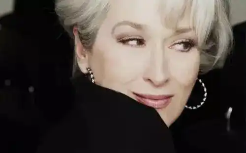 真正的女人只会死,不会老
