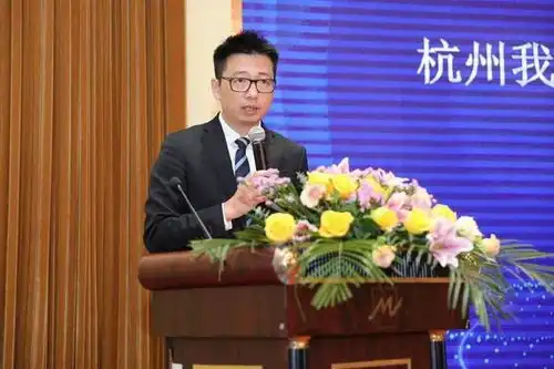 我爱我家副总裁陈毅刚离职,传言出走掀起内斗风波,董事长谢勇大出血安抚团队
