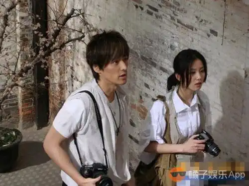 胡歌刘诗诗我们之间也许就只差一句我喜欢你
