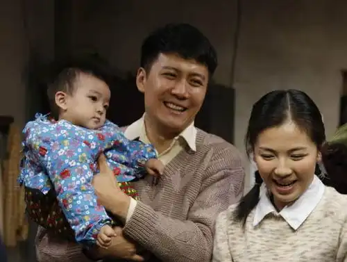 他出道多年不火,娶了情深深雨蒙蒙第一美人,结婚多年零绯闻
