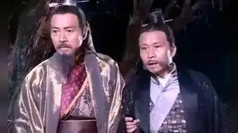 乌龙闯情关上官凤儿坐在最尊贵的位置,却承受着最悲惨的命运