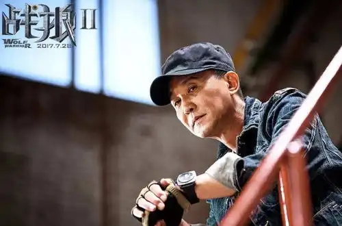 老戏骨也痴情,58岁吴刚成宠妻狂魔,爆红后仍不离不弃
