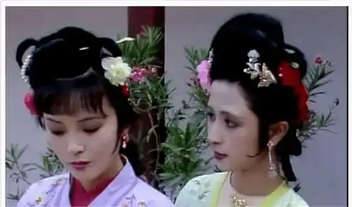 在红楼梦里,为什么尤老娘愿意别人拿自己的女儿当粉头