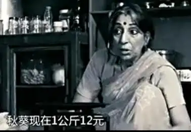 三傻大闹宝莱坞中黑白画面的作用