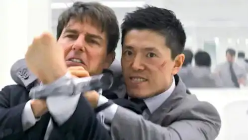 碟中谍6吊打阿汤哥和大超的猛男,是哈尔滨人星战8的武术指导,还演过权游明日边缘