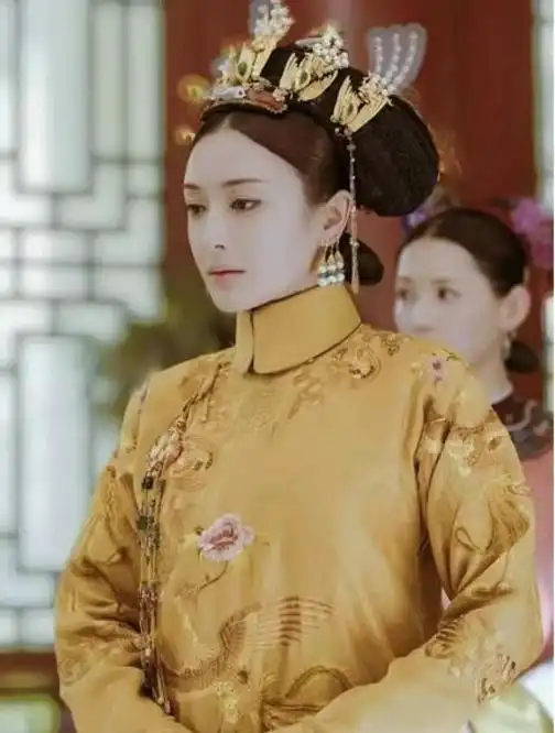 于正公司签约8岁小朋友,肤白大眼颜值逆天,李飞终究是晚了一步
