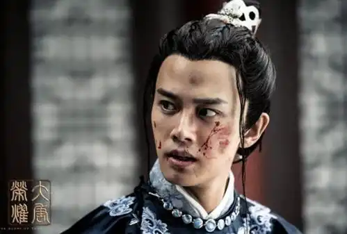 事业上升期公开自己已婚的消息,如今主演的锦衣之下成了热剧
