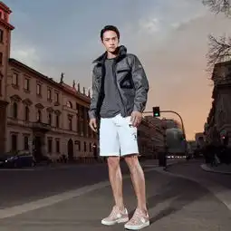 溪式男神徐正溪触电保鲨paulshark街头运动风格展示溪式时尚