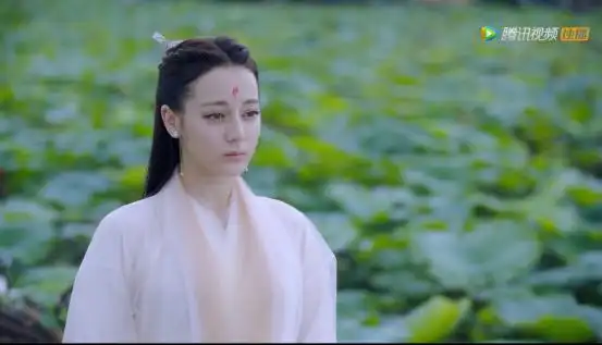 三生三世枕上书迪丽热巴替身现身比桃花中她的替身漂亮
