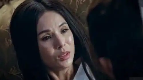 表情她因斗破苍穹剧照上热搜,网友没人知道她今年几岁李若彤表情