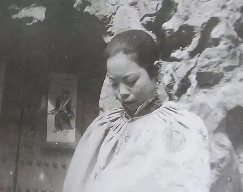 和末代皇帝离婚的妃子,后来嫁了个什么样的男人
