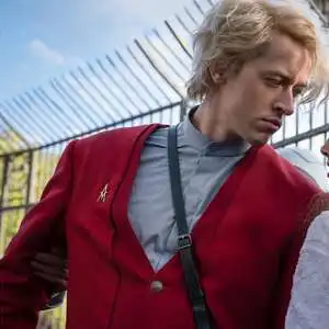 饥饿游戏鸣鸟与蛇之歌发剧照燃青春战火